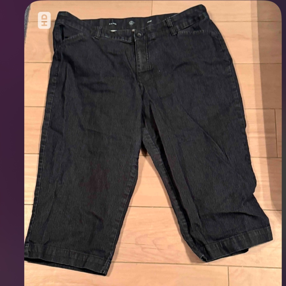 St. John’s bay Denim Capri Pants 18W